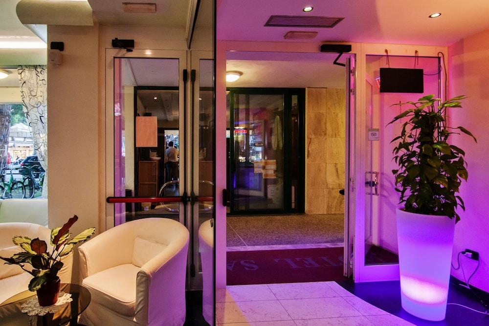 Hotel Savoia Линяно Сабиадоро Екстериор снимка