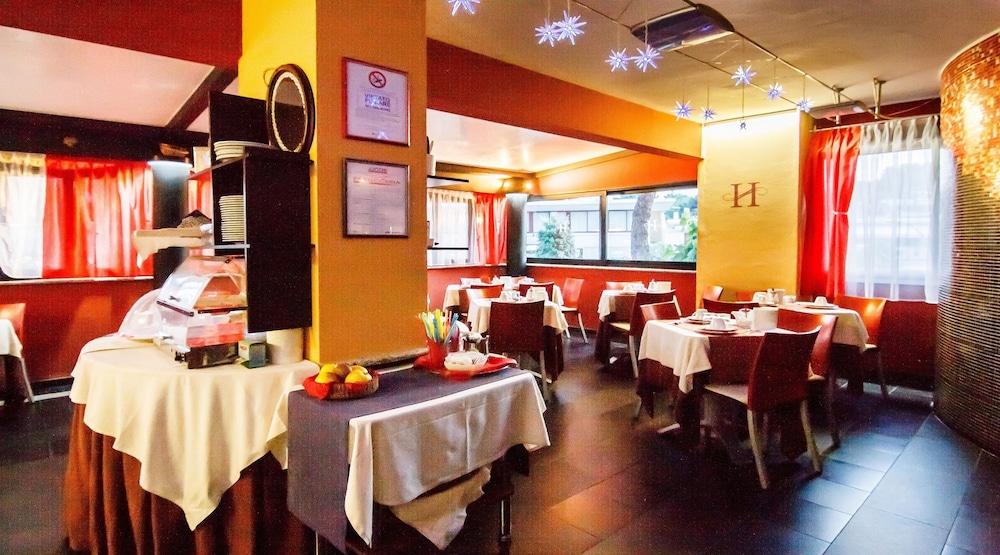 Hotel Savoia Линяно Сабиадоро Екстериор снимка