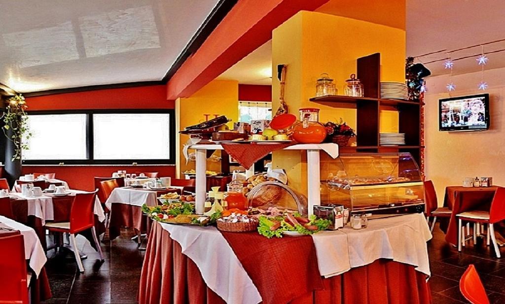 Hotel Savoia Линяно Сабиадоро Екстериор снимка