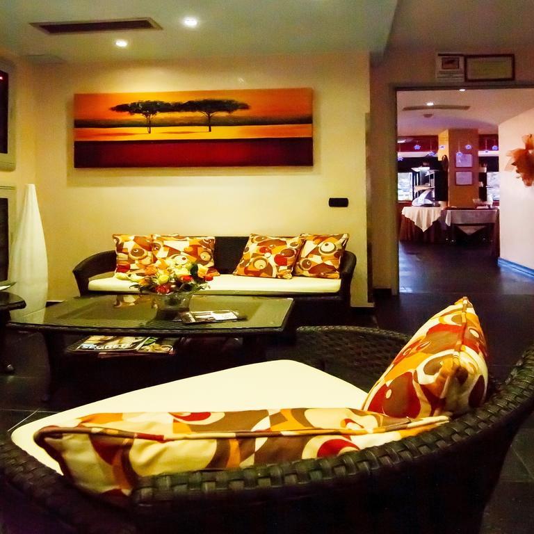 Hotel Savoia Линяно Сабиадоро Екстериор снимка